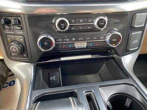 Used 2022 Ford F150 Lariat image 19