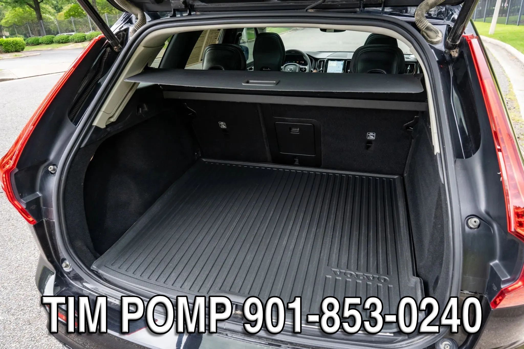 Used 2024 Volvo XC60 B5 Plus AWD/4WD image 15