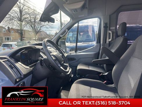 Used 2017 Ford Transit 350 XLT image 24
