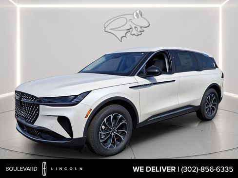 New 2026 Lincoln Nautilus Premier image 1