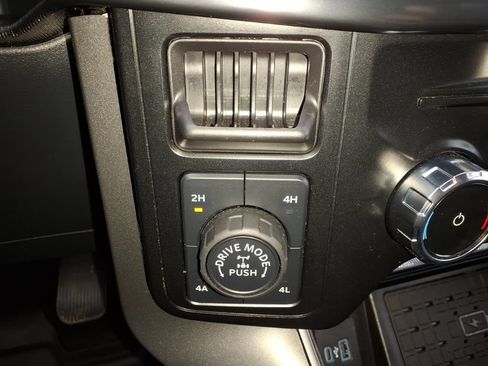 Used 2024 Ford F150 Lariat w/ Equipment Group 502A High AWD/4WD image 31
