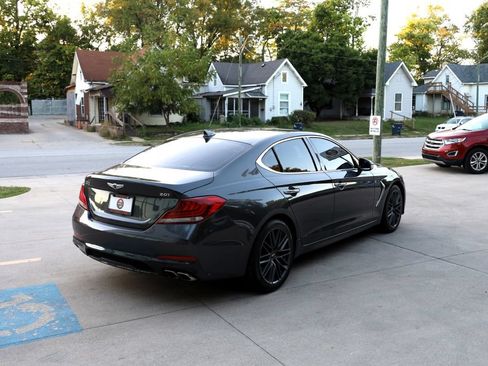 Used 2019 Genesis G70 2.0T Advanced RWD image 7