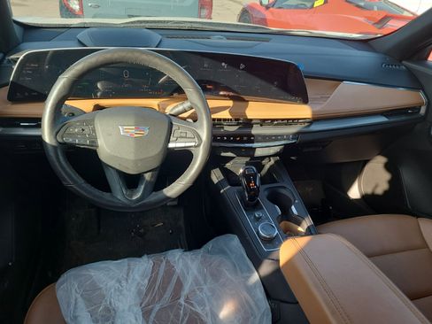 Used 2024 Cadillac XT4 Sport AWD/4WD image 9