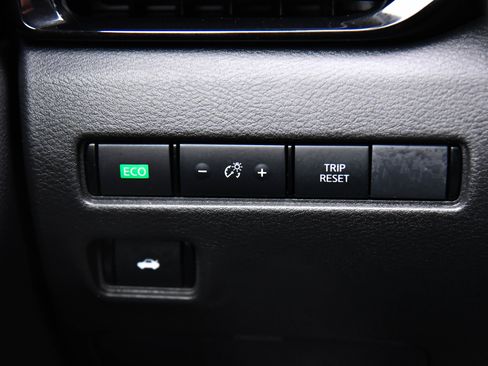 Used 2024 Nissan Sentra SV w/ All-Weather Package image 27