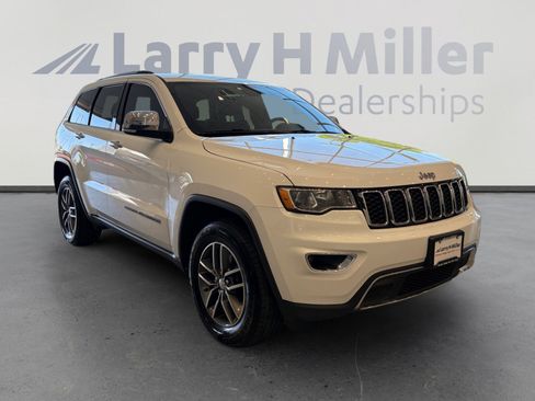 Used 2018 Jeep Grand Cherokee Limited AWD/4WD image 4
