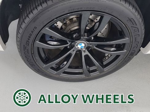 Used 2017 BMW X6 M image 11