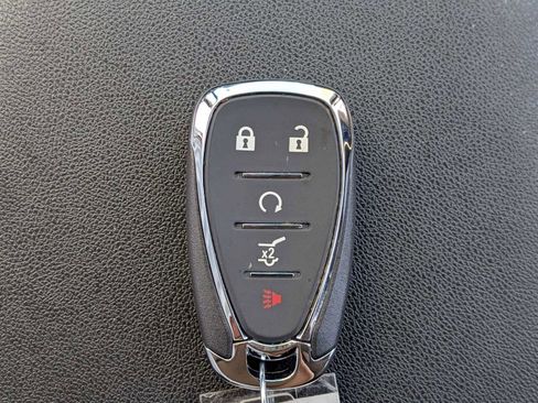 Used 2023 Chevrolet Equinox LT AWD/4WD image 34