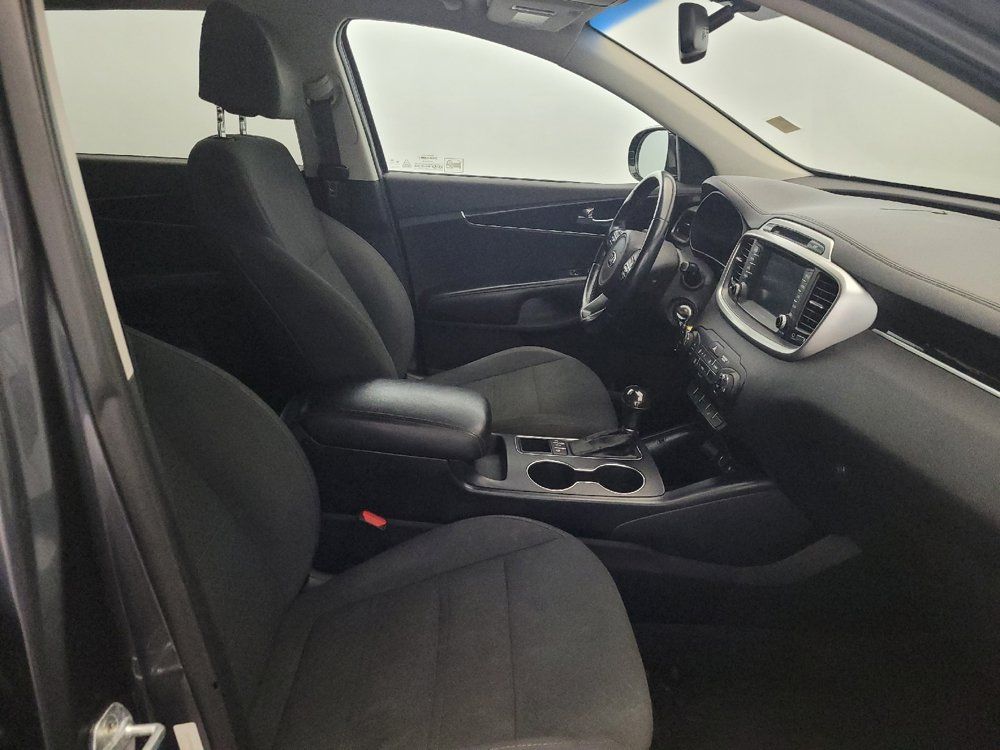 Used 2017 Kia Sorento AWD w/ LX Convenience Package image 21