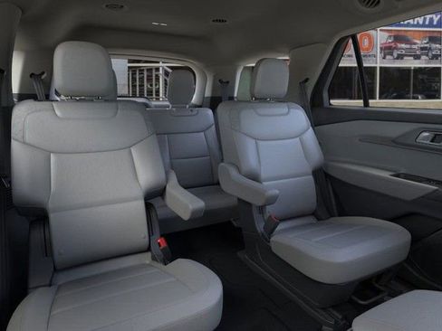 New 2025 Ford Explorer Active w/ Active Comfort Package image 11