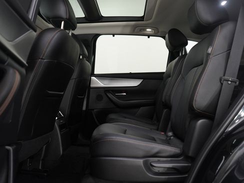 Certified 2024 MAZDA CX-90 Plug-In Hybrid w/ Premium Pkg image 21