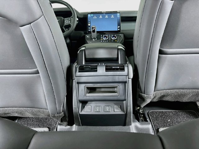 Used 2026 Land Rover Defender 110 S AWD/4WD image 25