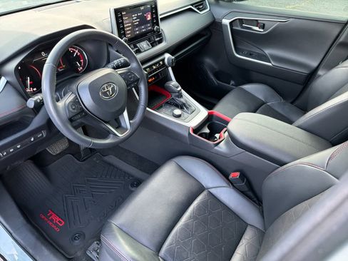 Used 2020 Toyota RAV4 TRD Off-Road image 11