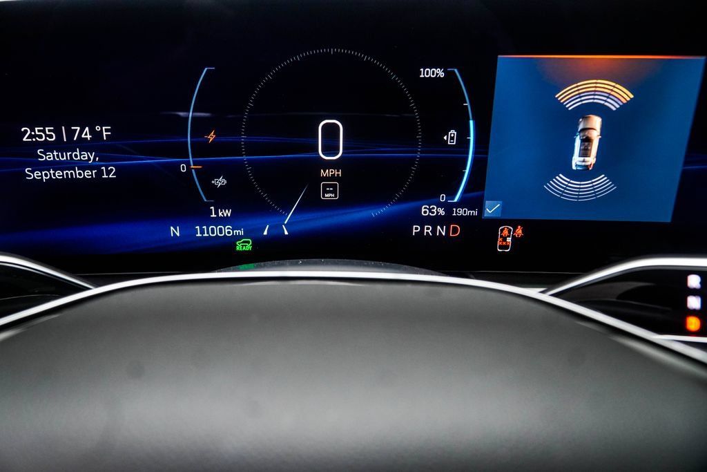Used 2024 Cadillac Lyriq Sport AWD/4WD image 32