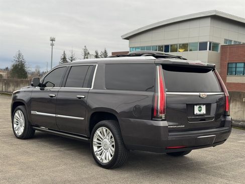 Used 2016 Cadillac Escalade ESV Platinum image 3