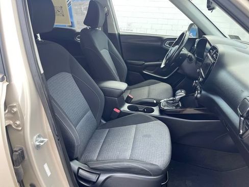 Used 2020 Kia Soul EX FWD image 35
