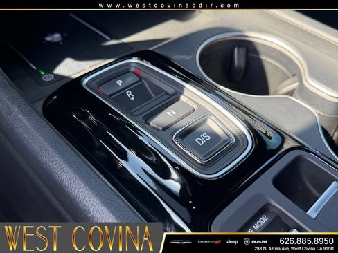 Used 2025 Honda Pilot Black Edition image 24