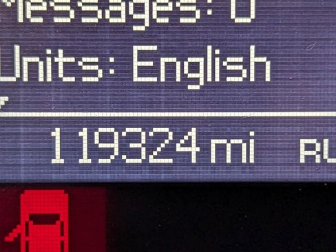 Used 2013 Chrysler Town & Country Touring image 20