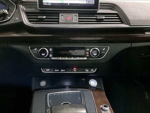 Used 2018 Audi Q5 2.0T Premium Plus w/ Premium Plus Package image 32