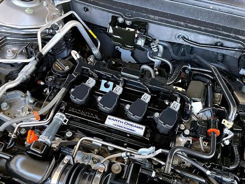 Used 2018 Honda Accord Touring image 28