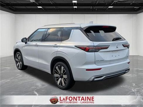 New 2026 Mitsubishi Outlander SEL AWD/4WD image 3