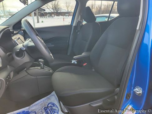 Used 2023 Nissan Kicks S image 9