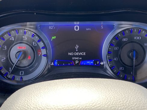 Used 2019 Chrysler 300 S image 9