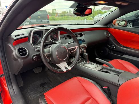 Used 2010 Chevrolet Camaro SS w/ LPO, Ground Effects Package RWD image 10