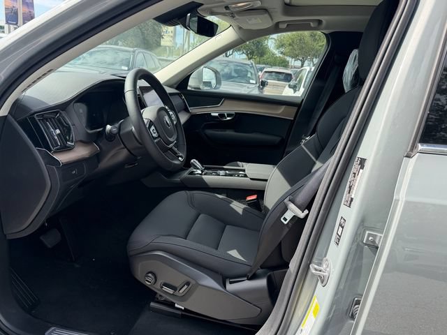 New 2026 Volvo XC90 B5 Plus w/ Protection Package Premier AWD/4WD image 12