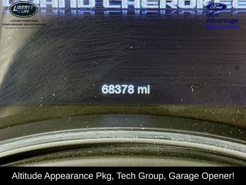 Used 2022 Jeep Grand Cherokee Laredo X image 12