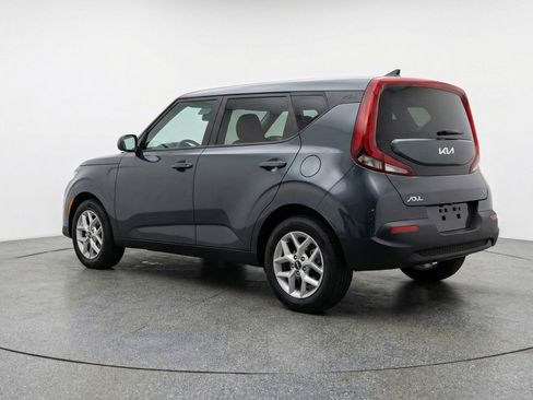 Used 2025 Kia Soul LX w/ LX Technology Package FWD image 6