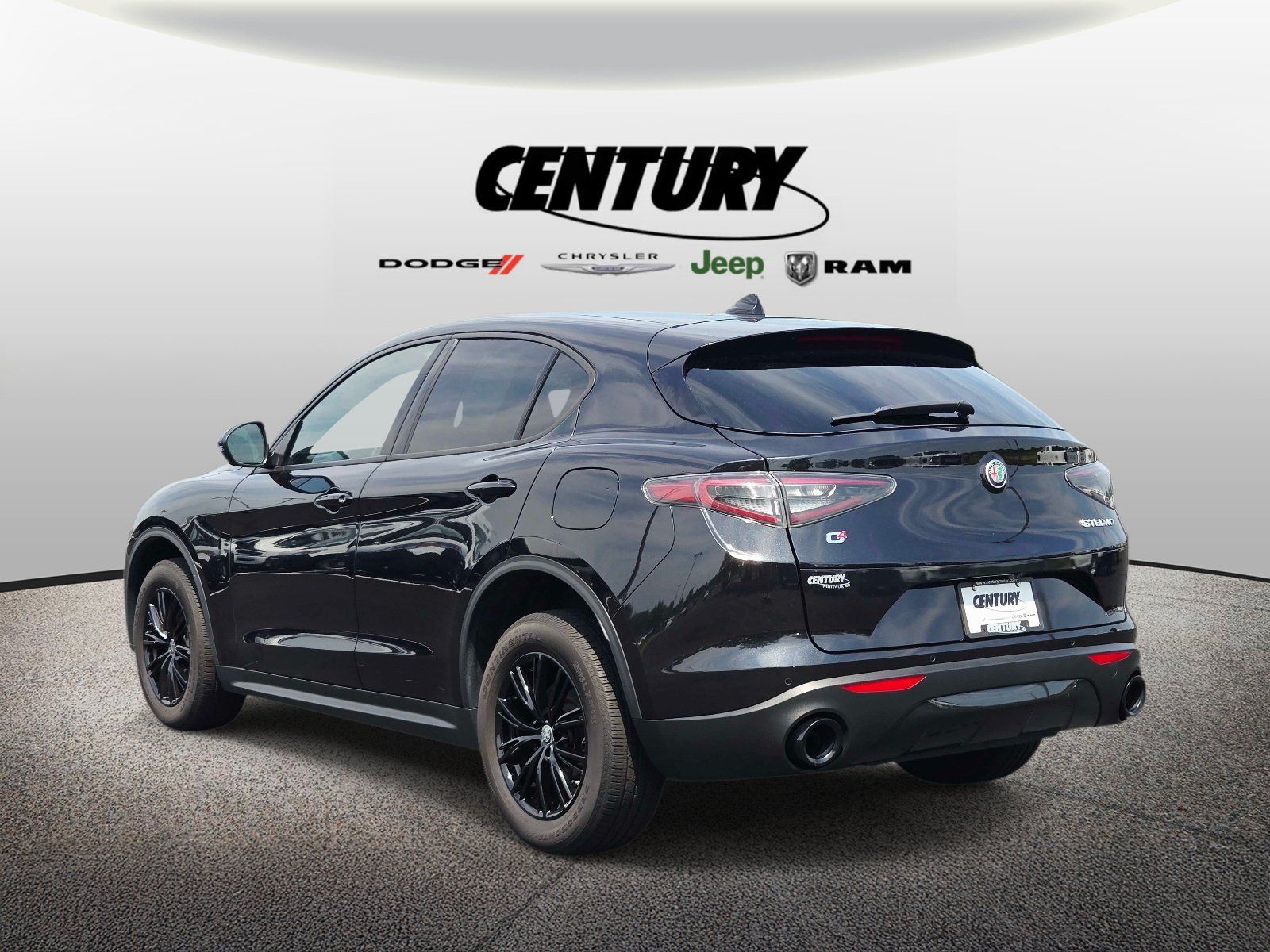 Used 2024 Alfa Romeo Stelvio Sprint AWD/4WD image 6
