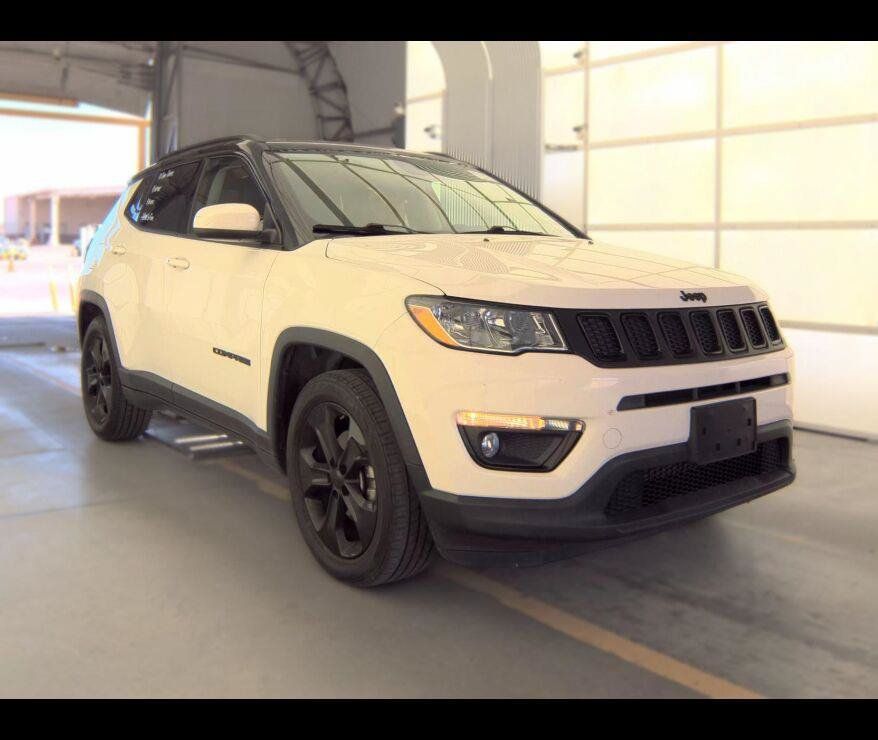 Used 2019 Jeep Compass Latitude FWD image 1