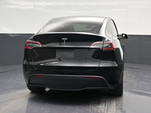 Used 2024 Tesla Model Y Long Range image 2