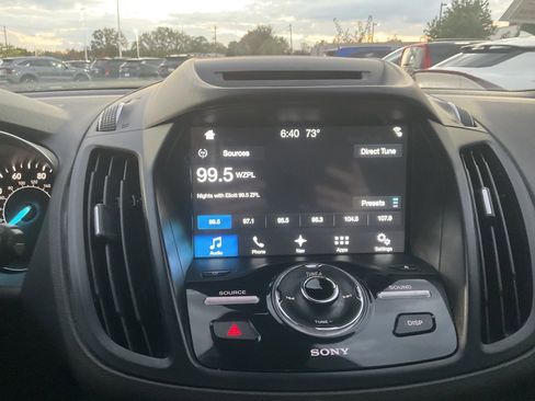 Used 2018 Ford Escape Titanium w/ Ford Safe & Smart Package image 19