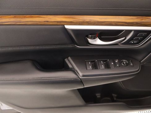 Used 2022 Honda CR-V Touring image 16