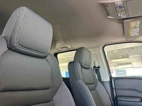 New 2025 Nissan Frontier SV w/ SV Convenience Package image 16