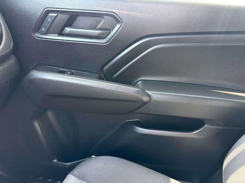 Used 2024 Chevrolet Colorado W/T image 29