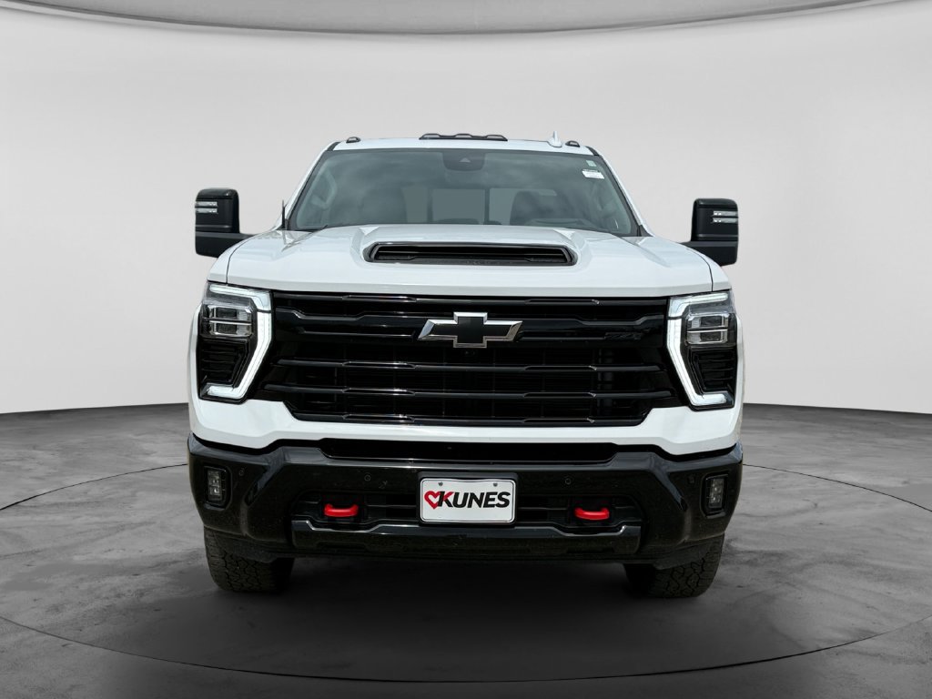 Used 2025 Chevrolet Silverado 2500 LTZ w/ LTZ Plus Package AWD/4WD image 4