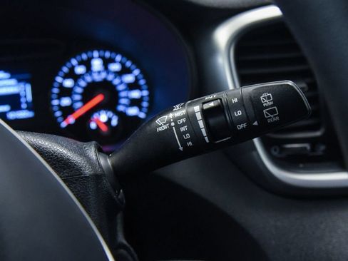 Used 2019 Kia Sorento FWD image 17
