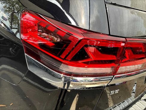 New 2026 Volkswagen Atlas SE FWD image 14