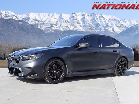 Used 2025 BMW M5 w/ Carbon Package image 1
