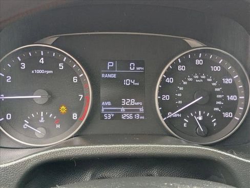 Used 2017 Hyundai Elantra SE image 10