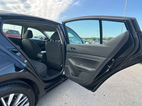 Used 2024 Nissan Altima 2.5 SV image 22