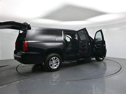 Used 2018 Chevrolet Suburban LT w/ Max Trailering Package RWD image 5