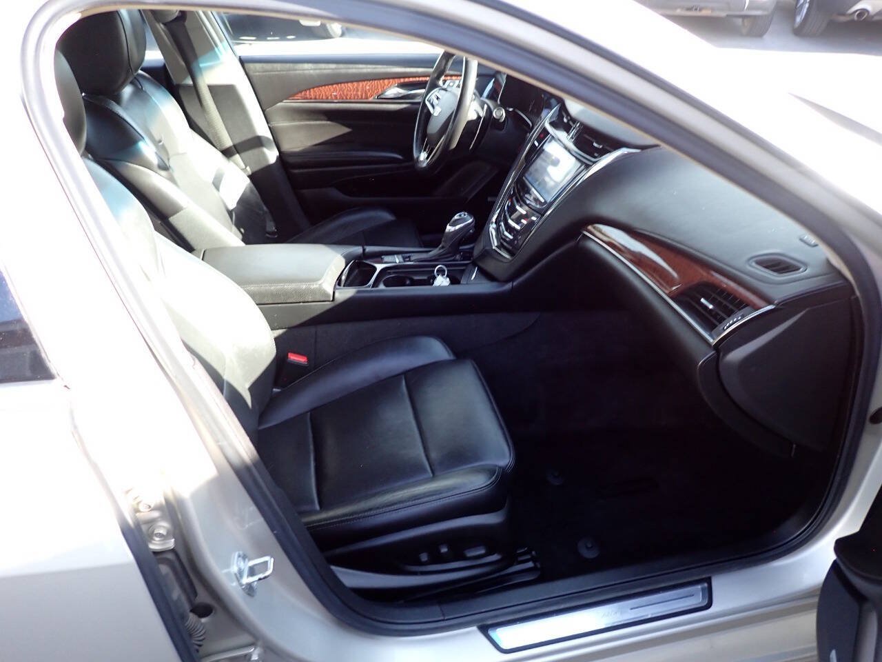 Used 2015 Cadillac CTS AWD Sedan w/ Seating Package image 10