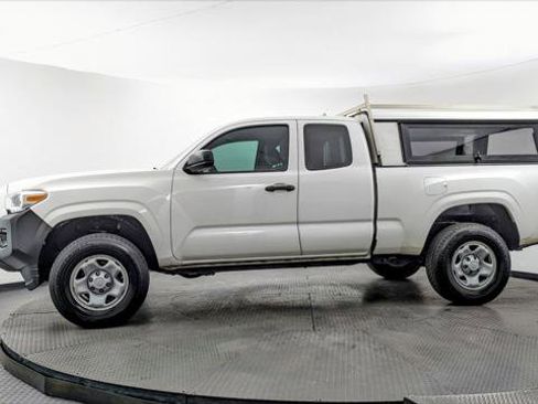 Used 2021 Toyota Tacoma SR RWD image 3