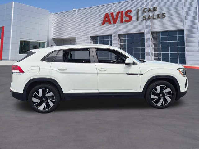 Used 2025 Volkswagen Atlas Cross Sport SE FWD image 5
