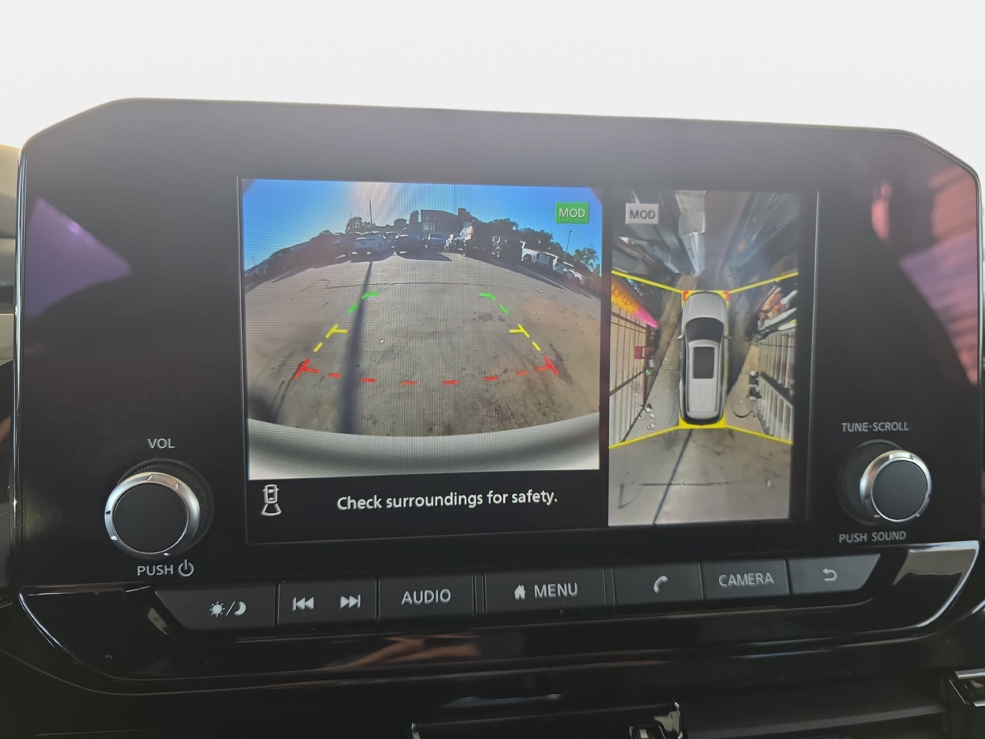 Used 2025 Nissan Pathfinder Rock Creek AWD/4WD image 23