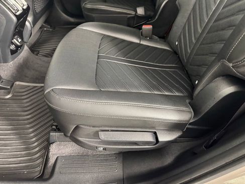 Used 2025 Kia Sorento SX Prestige image 31