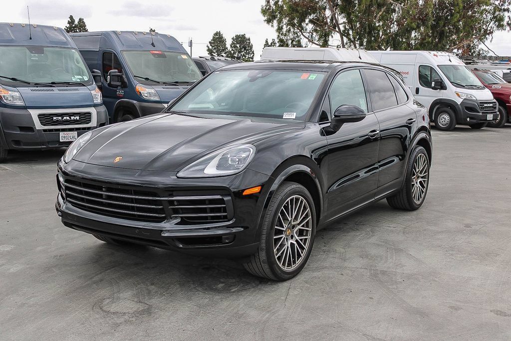 Used 2022 Porsche Cayenne Platinum Edition AWD/4WD image 4